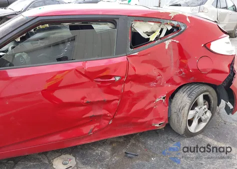 2013 Hyundai Veloster Base W/Black z USA, uszkodzony, nr VIN KMHTC6AD6DU179700